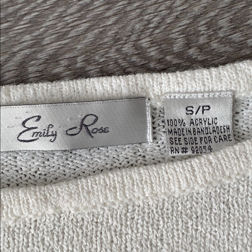 EMILY ROSE Sweater - Picture 3 of 7